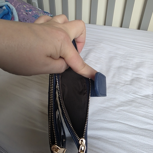 MAZE EXCLUSIVE Navy Blue Wallet with Gold Zipper NWT - Picture 7 of 11